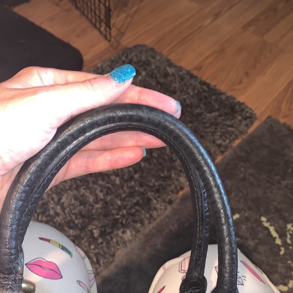 Louis Vuitton Neo Cabby - Picture 14 of 17